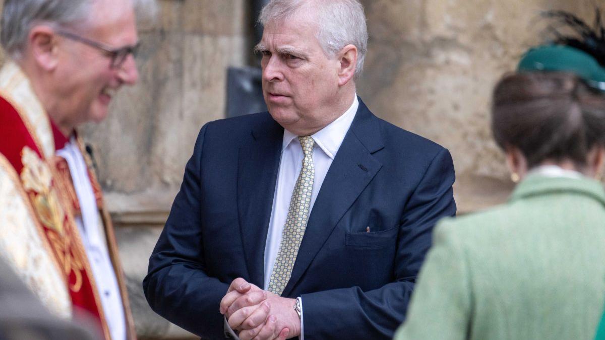 Fostul Prinț Andrew: O Investigație Controversată și Implicațiile Sale în Monarhia Britanică