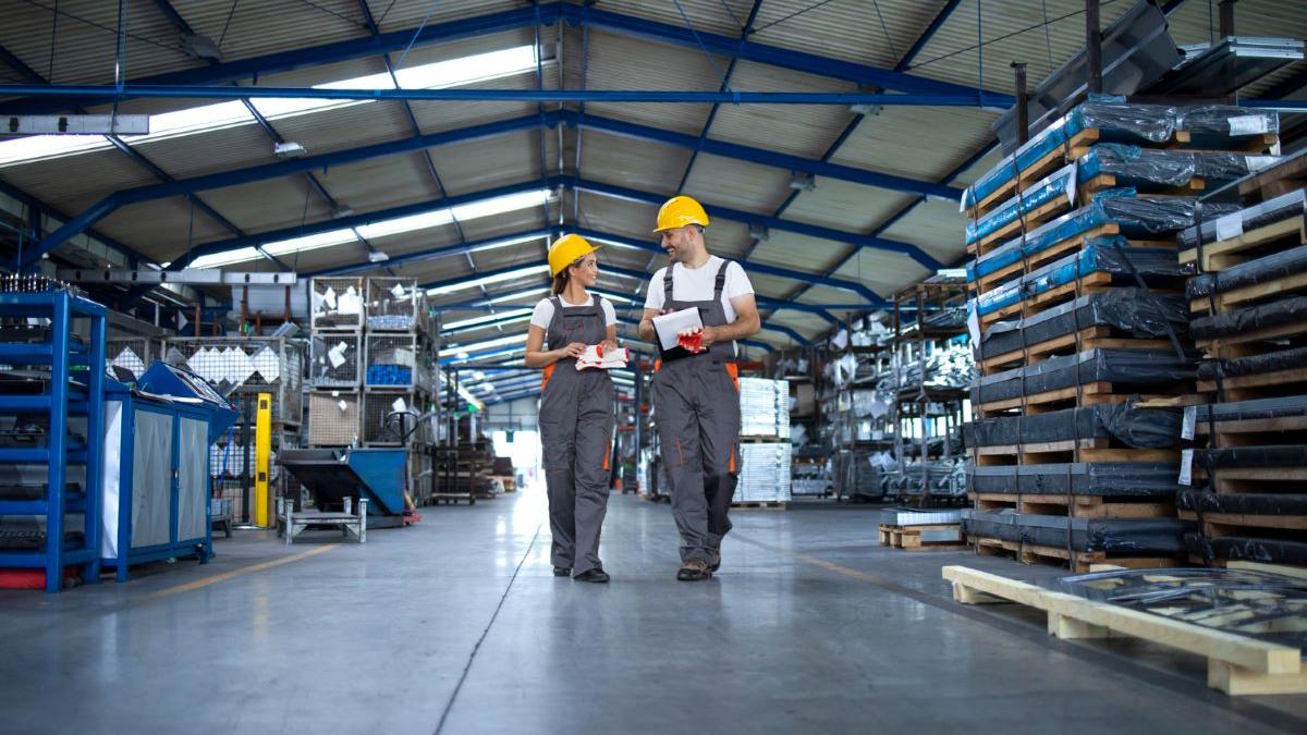 Protecția spațiilor comerciale și industriale: Soluții eficiente împotriva umidității