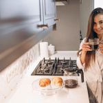 Ritualuri de dimineață și sustenabilitate: Cum micile alegeri zilnice definesc un stil de viață modern