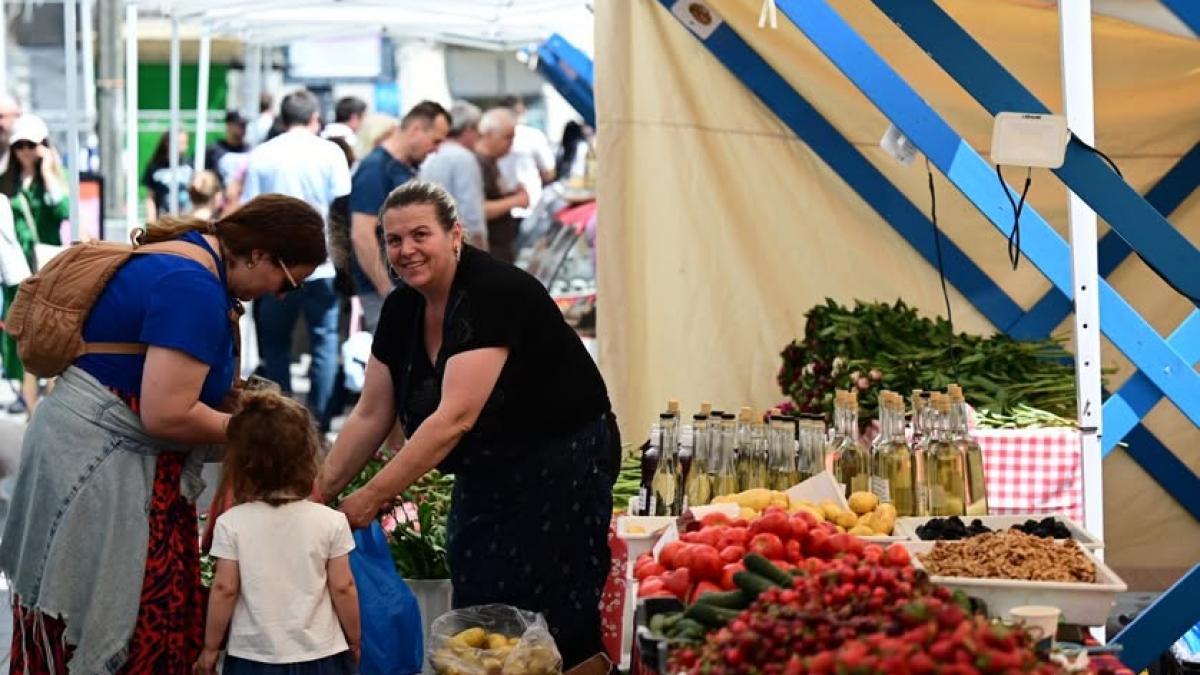 Ateliere pentru copii și bunătăți de la producători: O sărbătoare a comunității lângă Arcul de Triumf