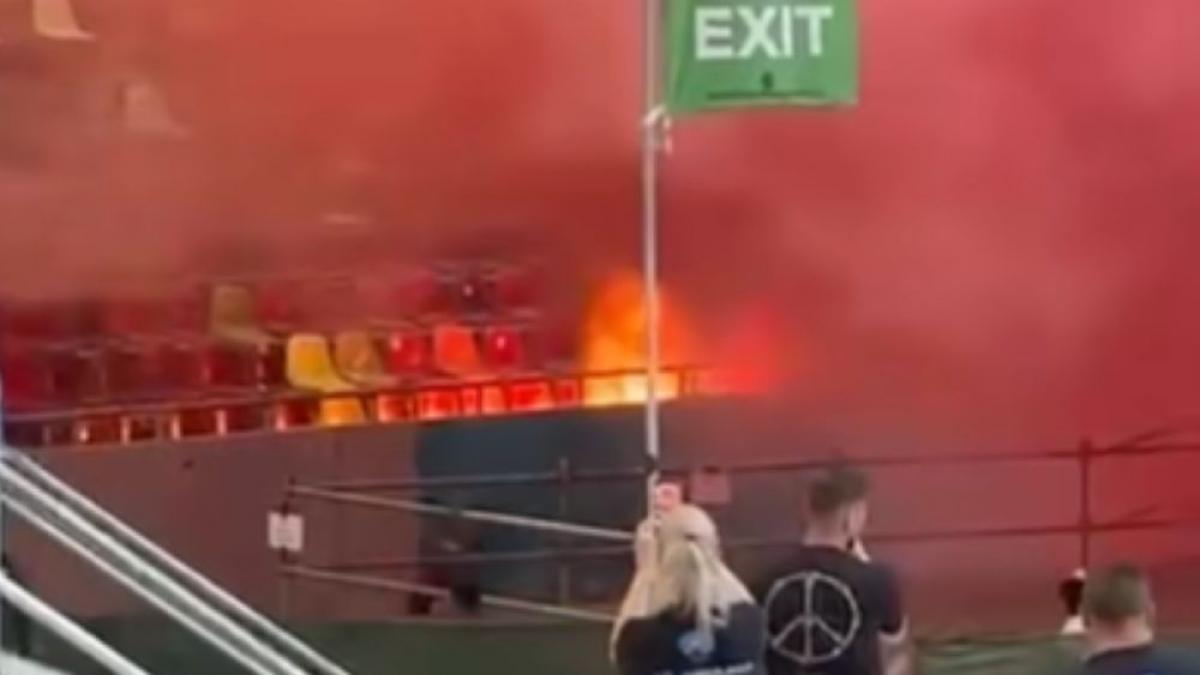 Incendiul de la concertul lui Max Korzh: O analiză detaliată a incidentului și implicațiile sale