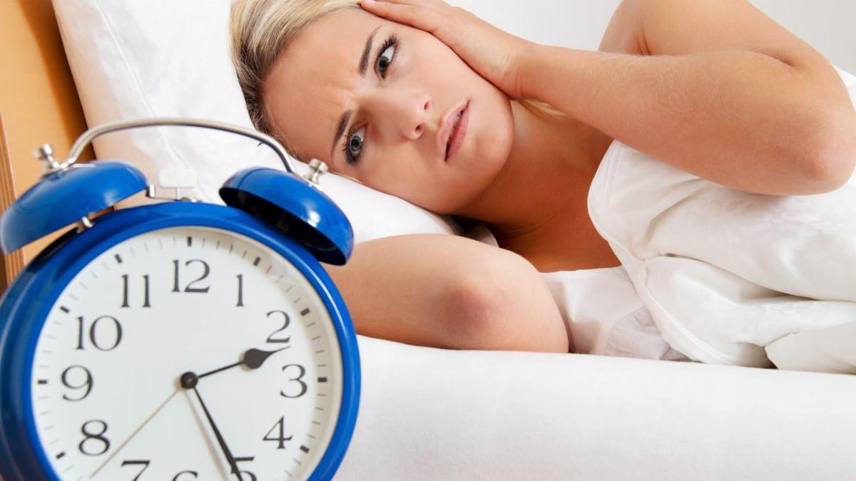 Trezirile nocturne: semnale de alarmă și implicarea lor în sănătatea mentală