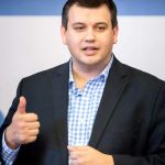 Eugen Tomac: Favoritul Pariurilor pentru Funcția de Premier și Implicațiile Sale Politice