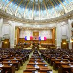 Traseismul și Abandonul în Parlamentul României: O Analiză Detaliată a Ratelor și Implicațiilor