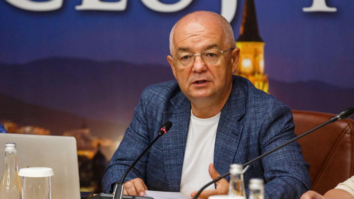 Prețurile la Energie în România: Apelul lui Emil Boc pentru Intervenția Statului în Fața Crizei Energetice