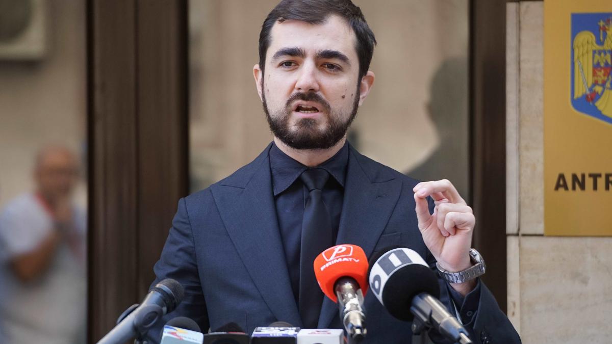 Critica lui Năsui asupra ajutoarelor de stat: O analiză a socialismului pentru cei bogați
