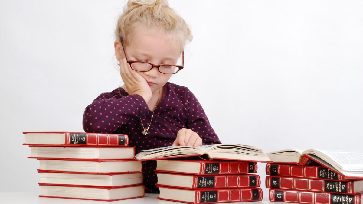 Influența lunii nașterii asupra inteligenței: O privire detaliată asupra cercetărilor recente