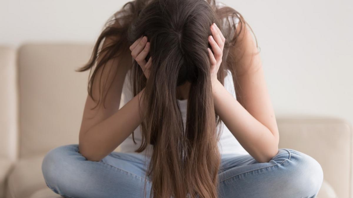 Crisisul tinerilor din România: O privire detaliată asupra gândurilor suicidale în rândul adolescenților