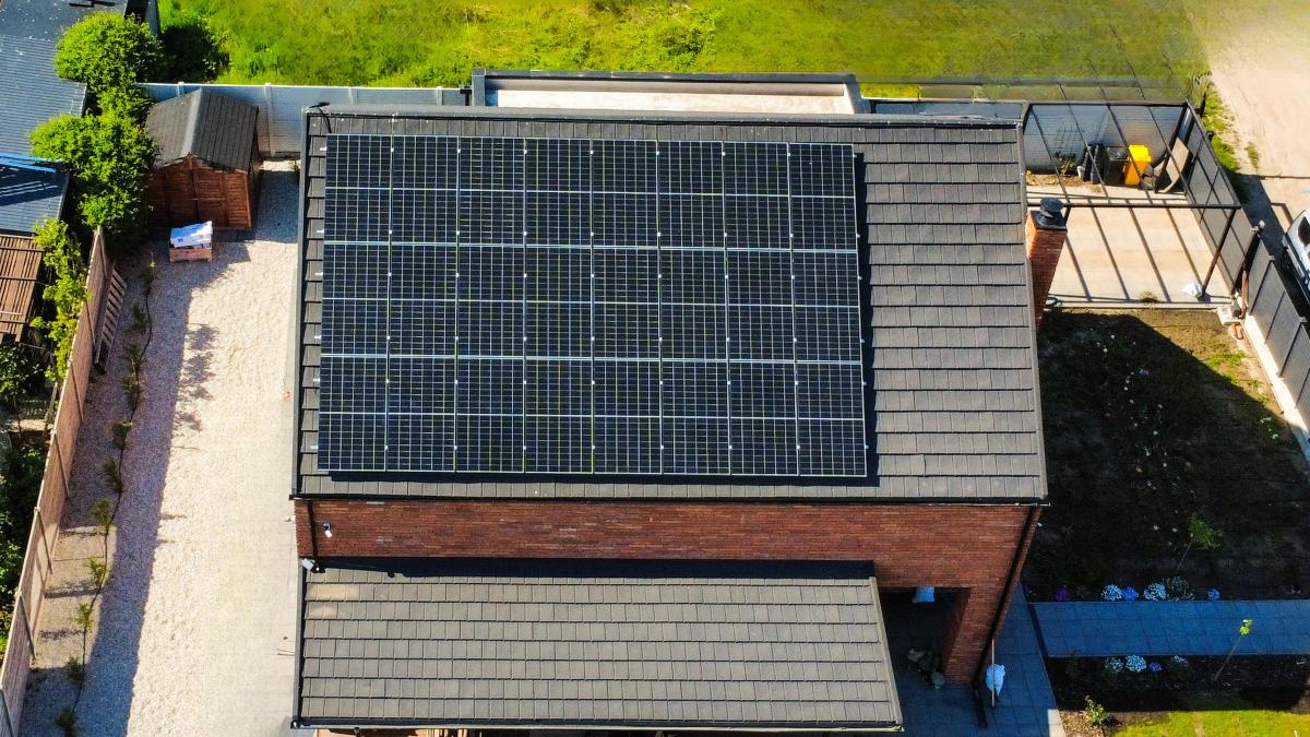 Ghid complet pentru alegerea instalațiilor fotovoltaice în București: ce trebuie să știi înainte de a semna contractul