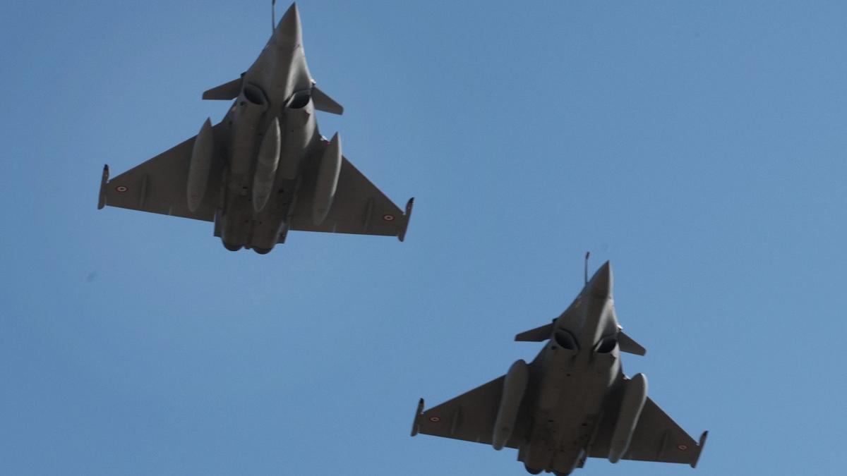 Criza Dronei de la Galați: Decizia Controversată a Avioanelor F-16 și Implicațiile pentru Securitatea Națională