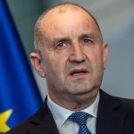 Decizia Bulgariei de a Limita Prezența Avioanelor Militare Americane: O Analiză a Consecințelor Geopolitice și Sociale