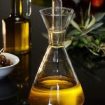 Impactul schimbărilor climatice asupra producției de ulei de măsline: O analiză detaliată a secetei și costurilor în creștere