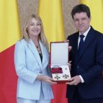 Nadia Comăneci: O Legendă Românească Onorată cu Ordinul Național Steaua României în Grad de Mare Cruce