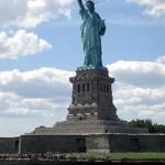 Ascensiunea și Impactul Grupurilor Americane din Europa: O Analiză Detaliată