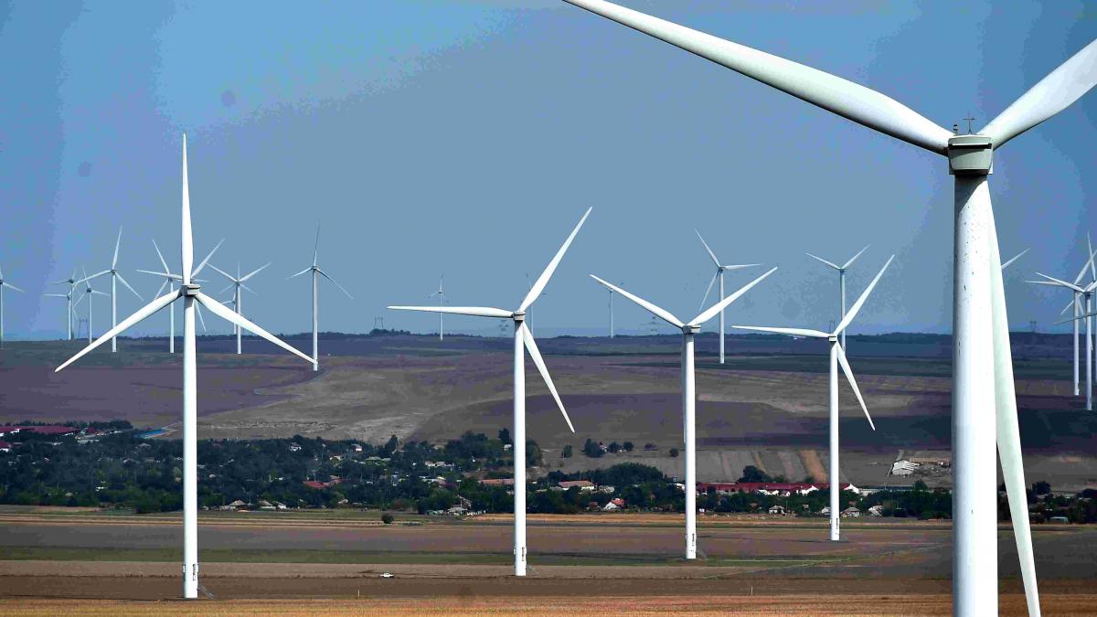 Restricții pentru Producătorii Non-Occidentali de Turbine Eoliene: O Analiză a Cerințelor și Implicațiilor Economice