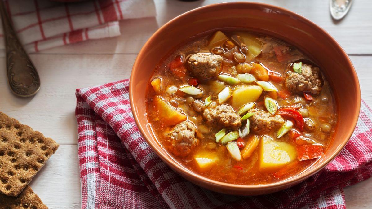 Explorarea Gastronomiei în Cea Mai Fericită Țară din Lume: O Invitație la Voluntariat