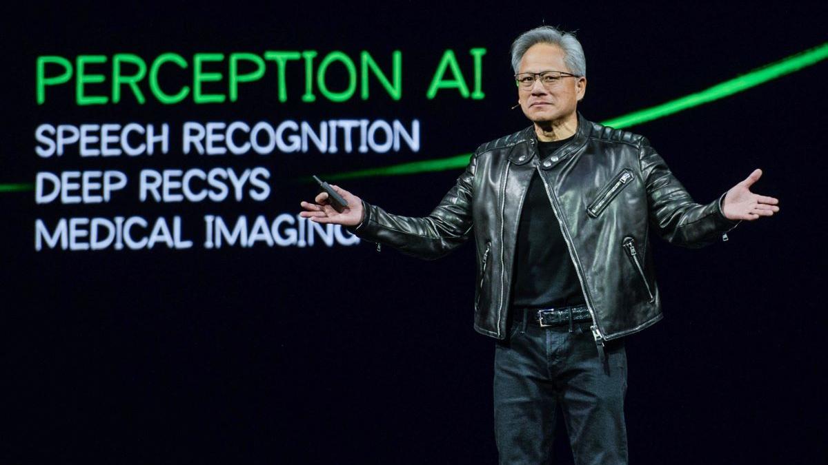 Revoluția AI: Jensen Huang și Viitorul PC-urilor în Parteneriat cu Microsoft