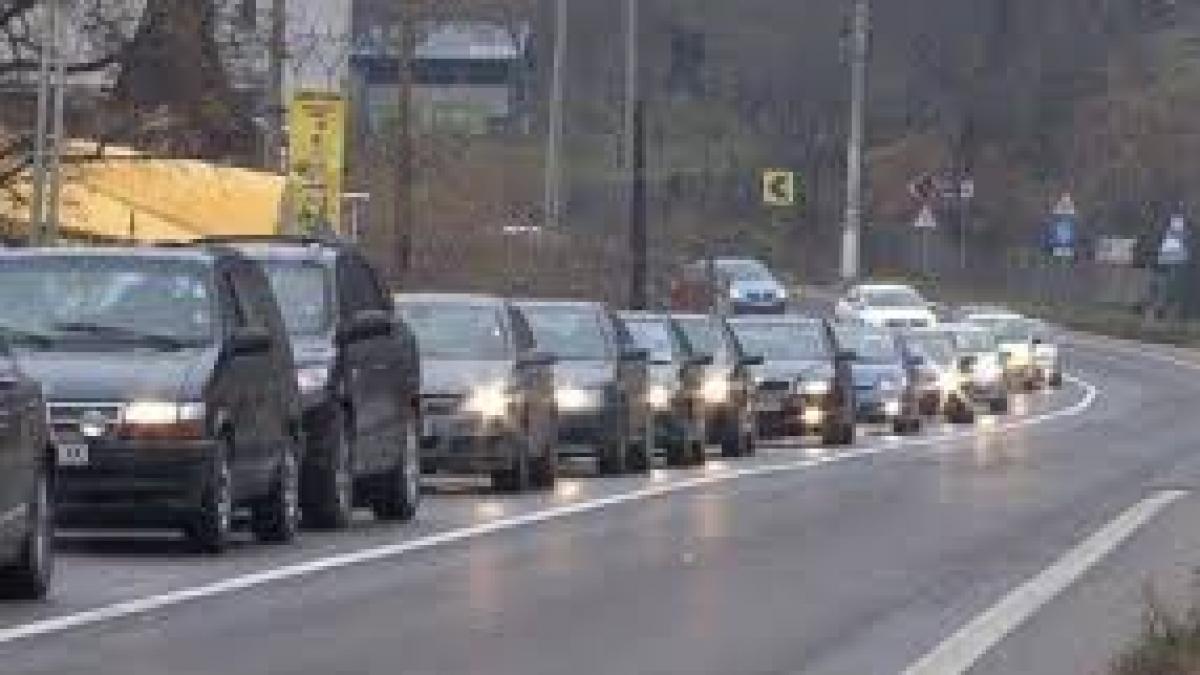 Întoarcerea din minivacanță: Analiza traficului paralizat pe rutele majore din România