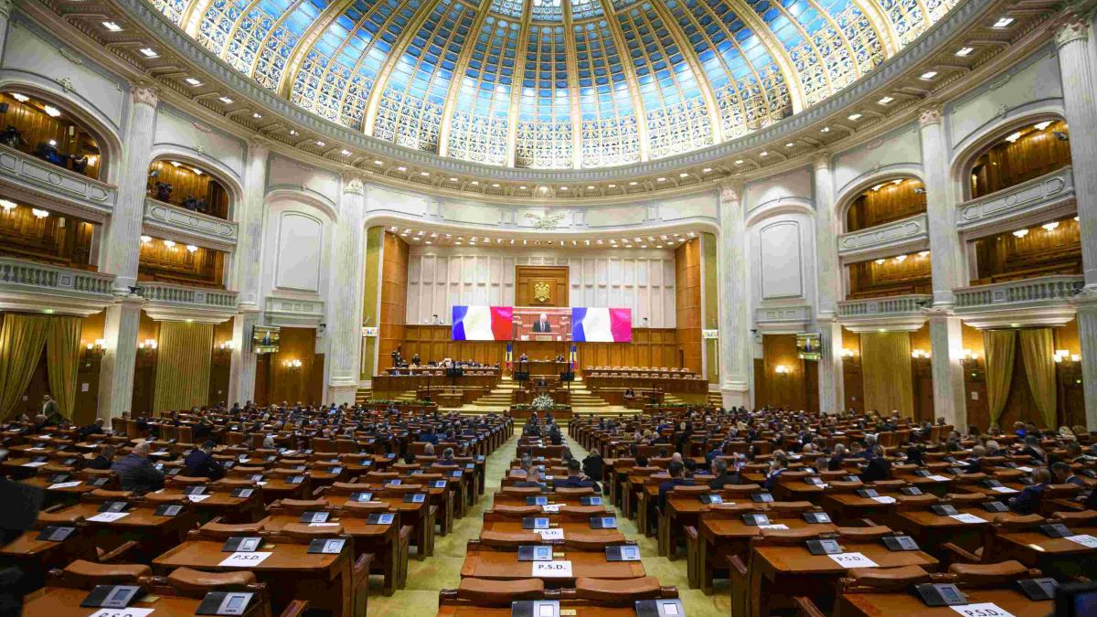 Alegerea primarilor în două tururi: O decizie controversată respinsă la Senat și implicațiile sale pentru democrația locală