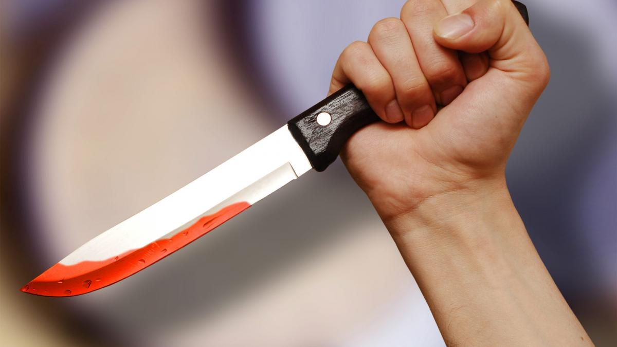 Atac violent într-un mall din Timișoara: O tânără înjunghiată și implicațiile unei societăți în criză
