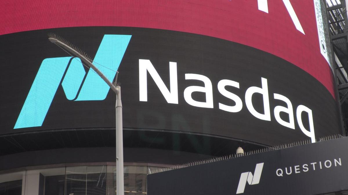 Prăbușirea piețelor financiare: Analiza impactului asupra Nasdaq și Bitcoin
