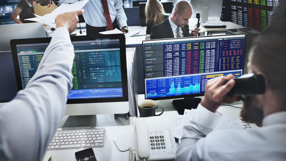 Criza bursieră americană: Impactul corecției din Nasdaq asupra economiei globale și perspectivele viitoare