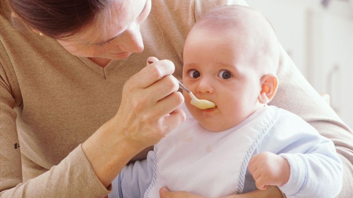 Super-alimentul pentru bebeluși: O nouă eră în nutriția infantilă validată de experți