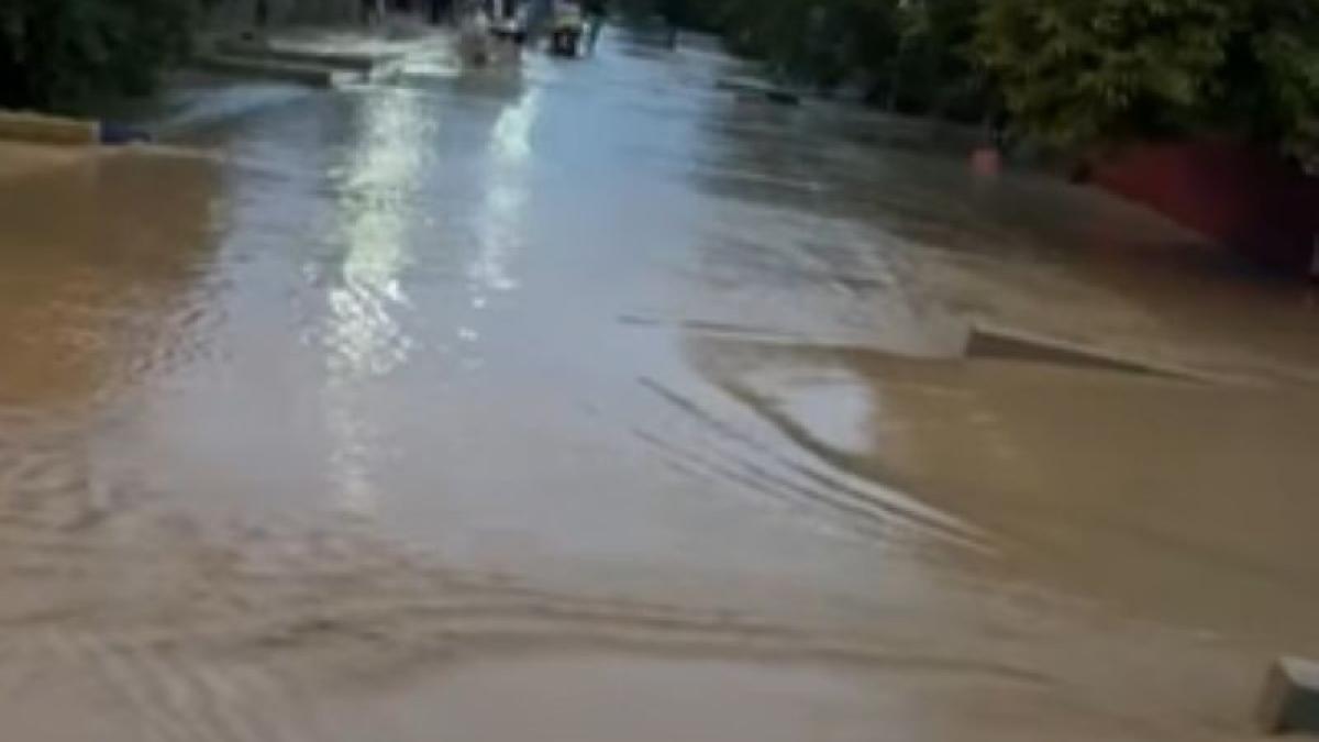 Dezastru natural în Vrancea: Evacuarea de urgență a populației din calea inundațiilor devastatoare