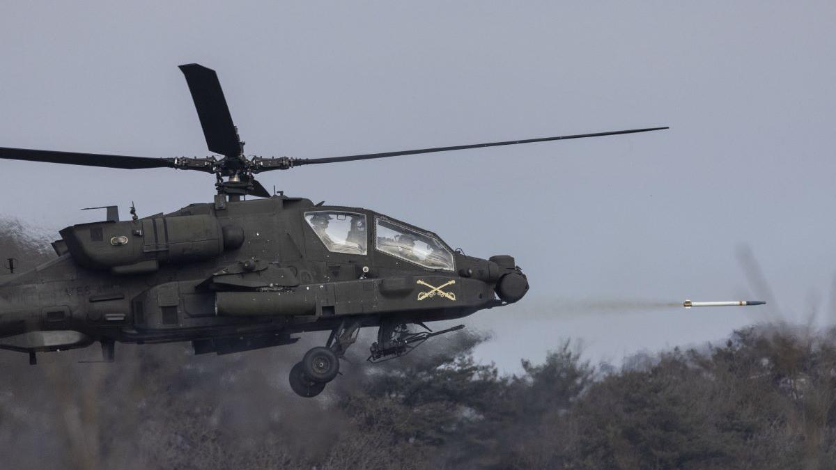 Prăbușirea unui elicopter Apache al armatei SUA: implicații și context geostrategic în zona Strâmtorii Ormuz