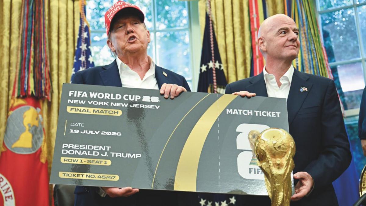 Campionatul Mondial al lui Donald Trump: O Analiză Profundă a Implicațiilor Politice și Economice