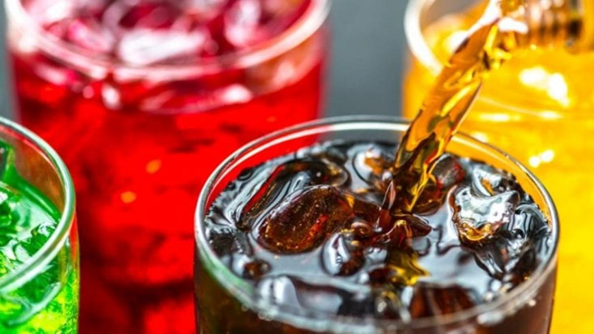 Pericolul ascuns din sucurile dietetice carbogazoase: De ce să le eviți zilnic?