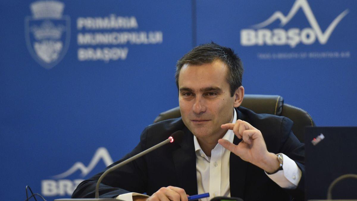 Refuzul lui Nicușor Dan de a discuta despre alegerile anticipate: o mișcare strategică sau o încercare de evitare a responsabilității?