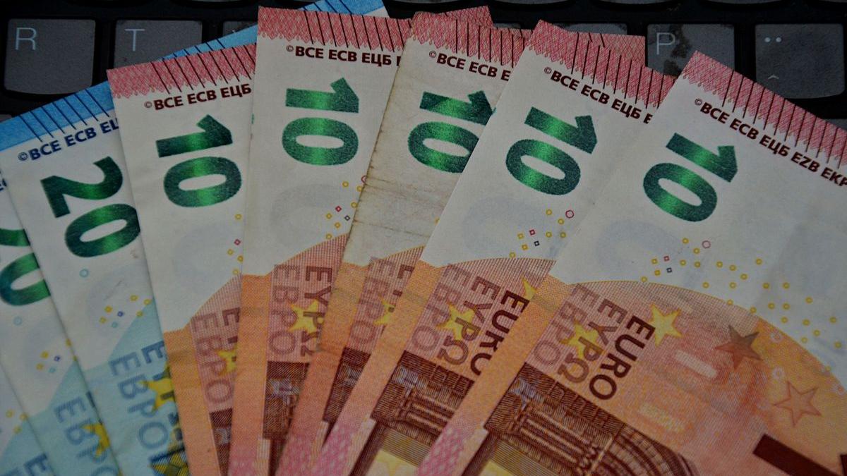 Impactul creșterii ratelor la creditele în euro asupra economiei românești și a cetățenilor