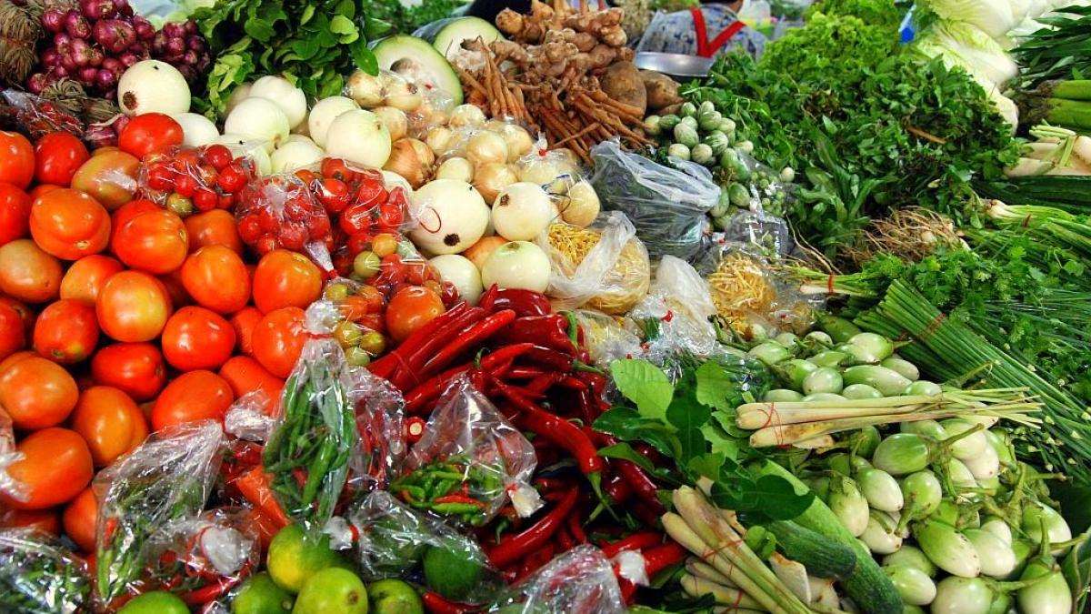 Criza alimentară în România: Peste 120 de tone de legume oprite de la vânzare de ANPC