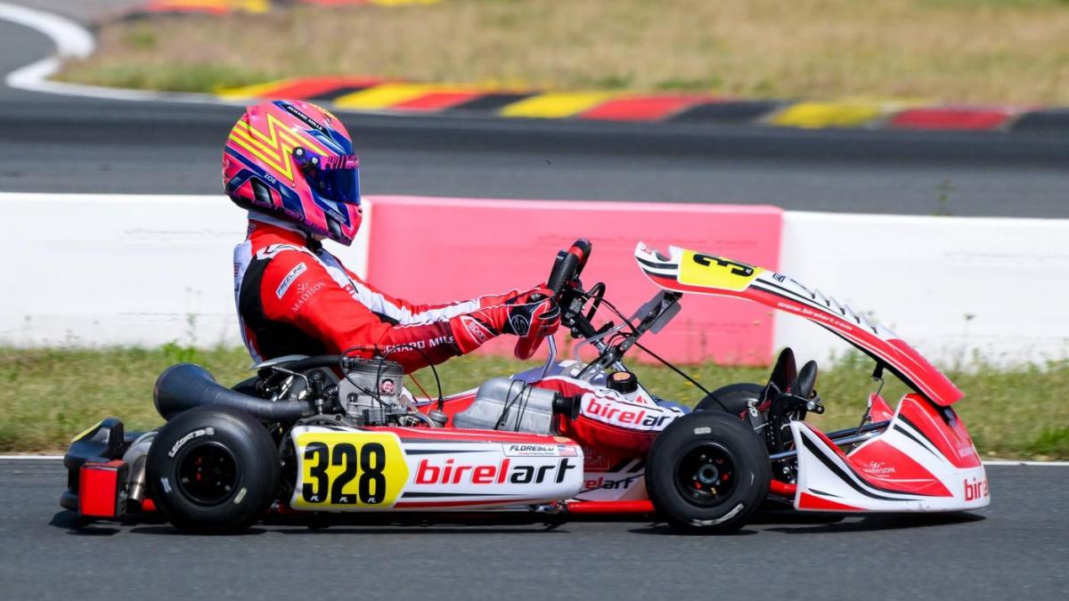 Povestea unei tinere românce care strălucește în lumea motosportului internațional
