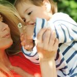 Generația care schimbă regulile: O privire în profunzime asupra impactului persoanelor născute la începutul anilor ’90