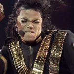 Michael Jackson: Plasturii de pe Nas și Povestea din Spatele Misterului