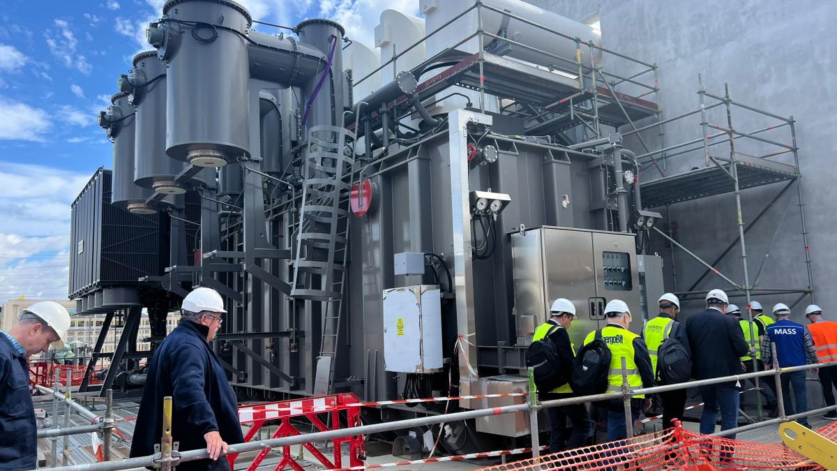 Revoluția Energiei în România: Cea mai Mare Centrală pe Gaz din Europa pe Calea de a Fi Inaugurată