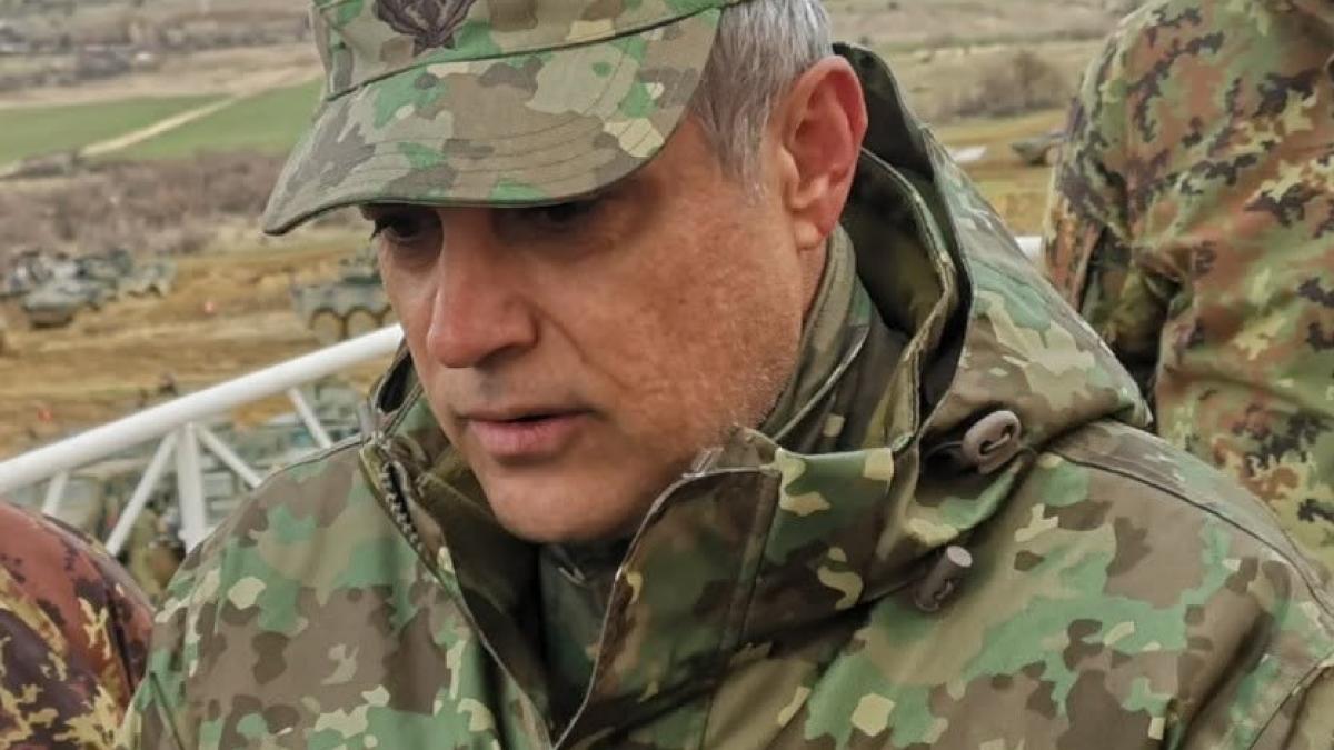 Acuzații Explozive și Blocaje Infrastructurale: O Analiză a Situației de la Cincu și Implicațiile Politice pentru Adrian Veștea
