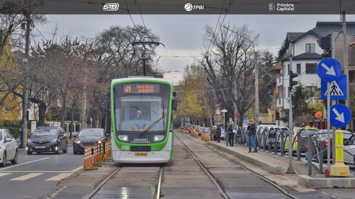 Accident pe Bulevardul Preciziei: Tramvai deraiat după coliziunea cu un TIR – O analiză detaliată