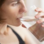 Ghidul Apelor: Ce Să Consumăm pentru o Viață Sănătoasă? Recomandările Medicului Vlad Ciurea
