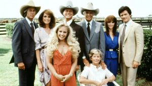 Doliu în lumea filmului: Moartea unei vedete legendare din serialul „Dallas” și impactul său asupra industriei cinematografice