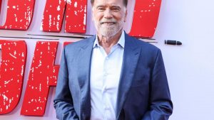 Arnold Schwarzenegger: Legendă Hollywoodiană și Impactul Său asupra Cinematografiei și Culturii Populare în Proximitatea României