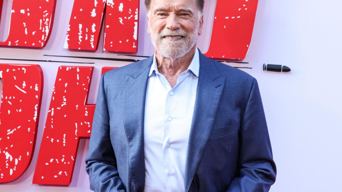 Arnold Schwarzenegger: Legendă Hollywoodiană și Impactul Său asupra Cinematografiei și Culturii Populare în Proximitatea României