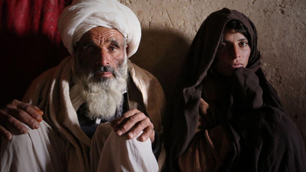 Restricții fără precedent în Afganistan: Implicațiile reținerii angajaților ONG-urilor și ONU din cauza bărbilor prea scurte