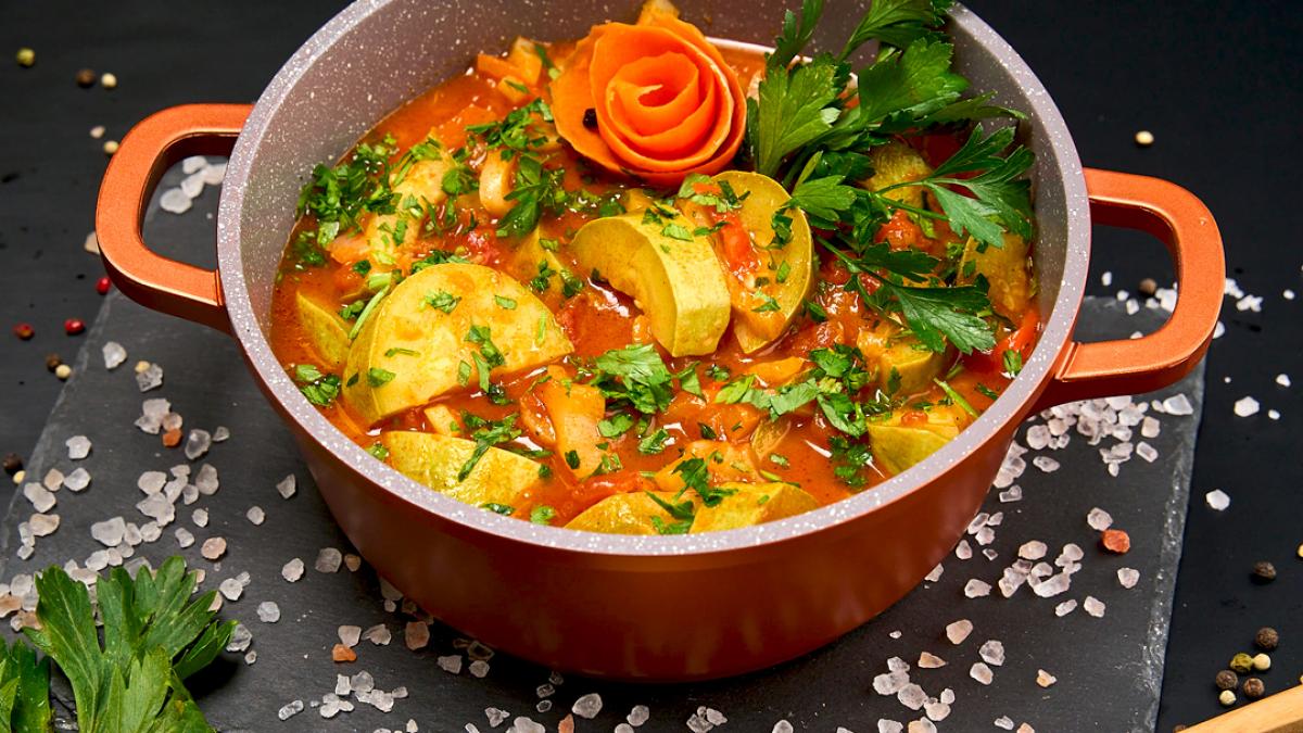 Povestea merdenelei, a iaurtului și a ghiveciului: O explorare a tradițiilor culinare românești