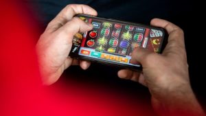 România, lider mondial în jocurile de noroc online: O analiză a fenomenului și a implicațiilor sale sociale și economice