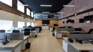 Costurile ascunse ale curățeniei de birouri: O investiție esențială pentru succesul afacerii