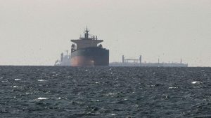 Redeschiderea Strâmtorii Hormuz: Implicații Geopolitice și Economice după Acordul SUA-Iran