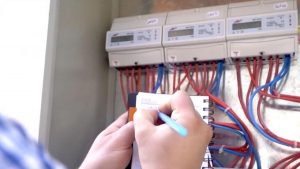 Criza Energetică din Europa: Risc Major de Pene de Curent în Vara Anului 2023